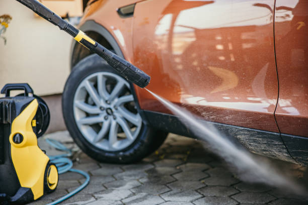 Best Sidewalk Pressure Washing  in West Liberty, IA